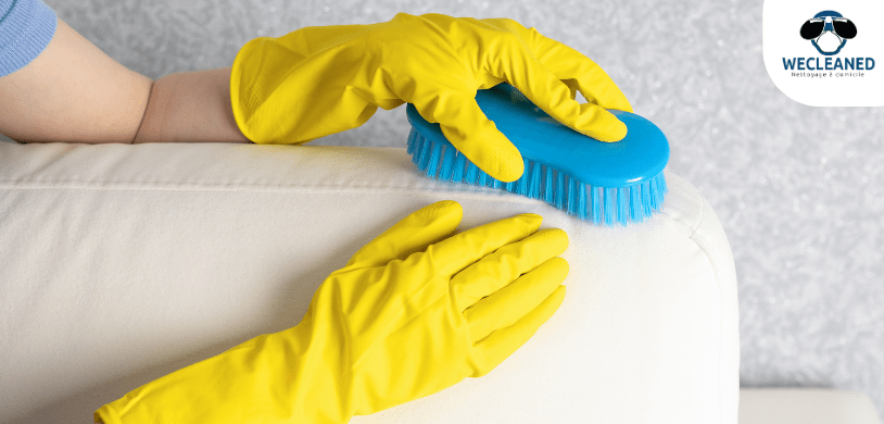 comment enlever une tache d'huile sur un canapé en tissu